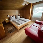 Haus Kneissl Lägenhet *