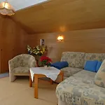 Haus Kneissl アパート ゼーフェルト・イン・チロル