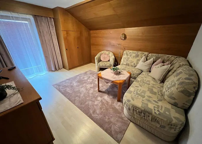 Haus Kneissl Seefeld w Tirolu