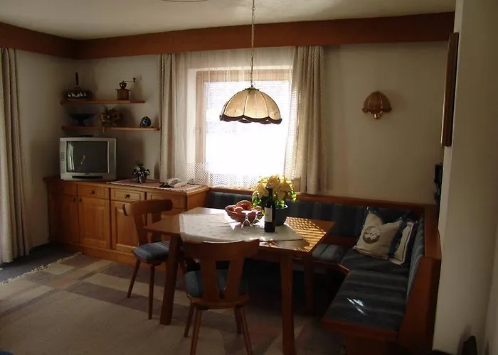 Haus Kneissl Seefeld w Tirolu