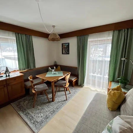 Apartment Haus Kneissl Seefeld in Tirol