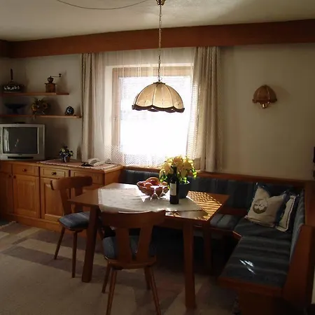 Haus Kneissl Seefeld in Tirol