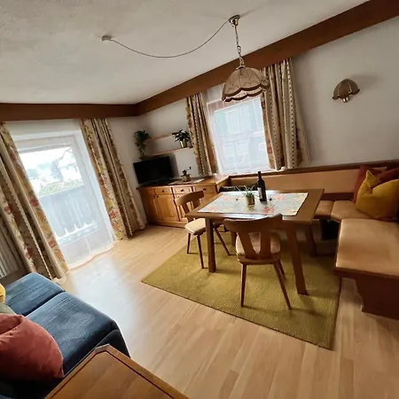 Haus Kneissl Апартаменти Зефельд-ін-Тіроль