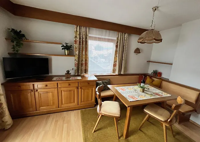 Haus Kneissl Apartamento *